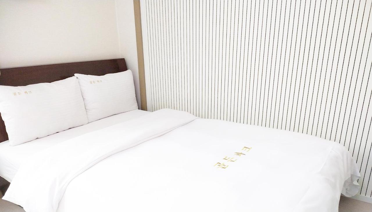 Golden Park Hotel Jeju by Eksteriør bilde