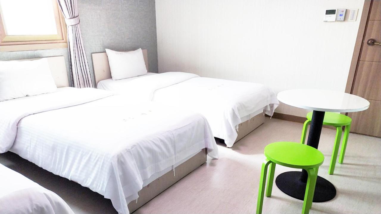 Golden Park Hotel Jeju by Eksteriør bilde