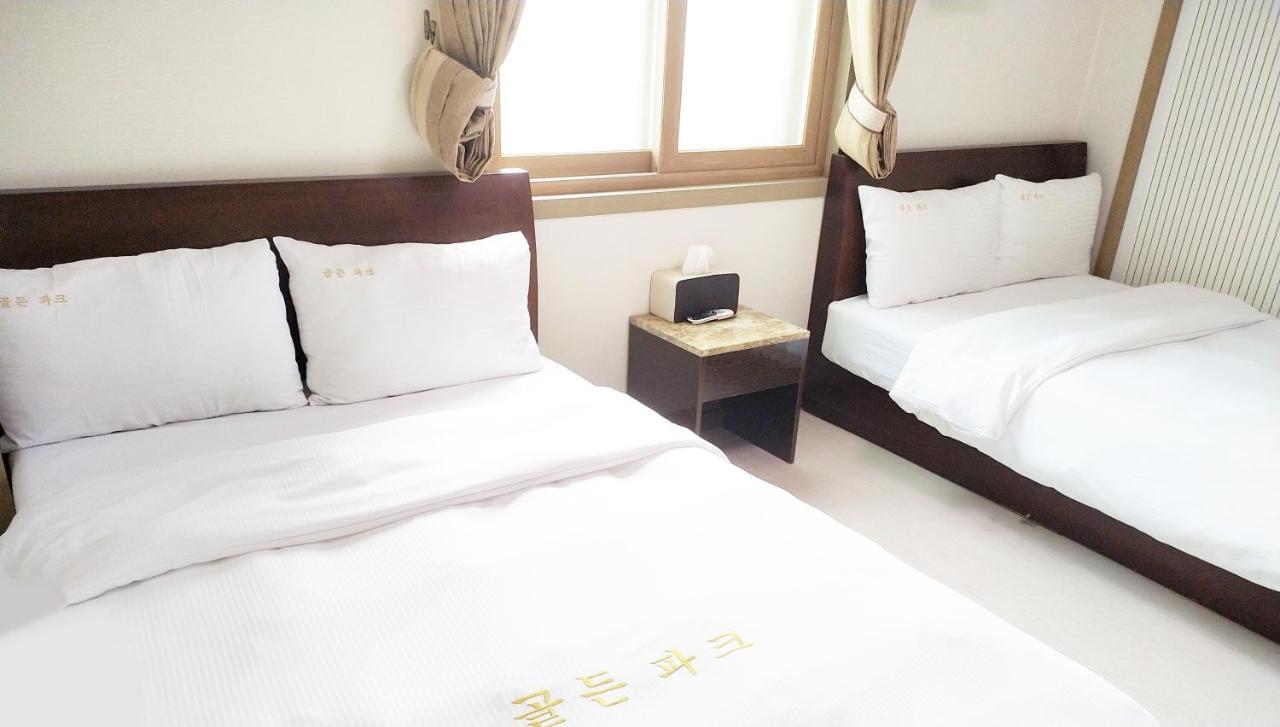 Golden Park Hotel Jeju by Eksteriør bilde