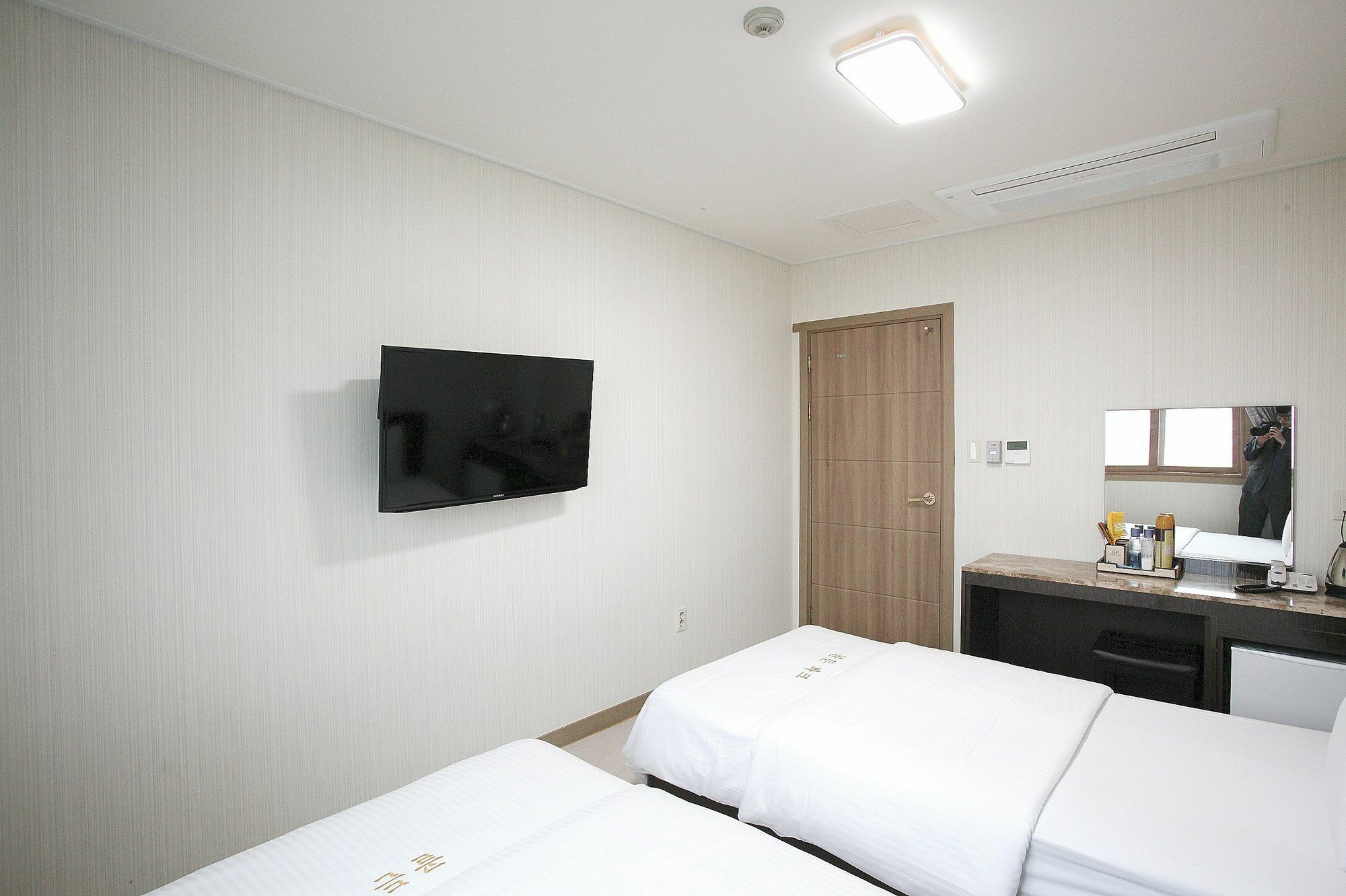 Golden Park Hotel Jeju by Eksteriør bilde